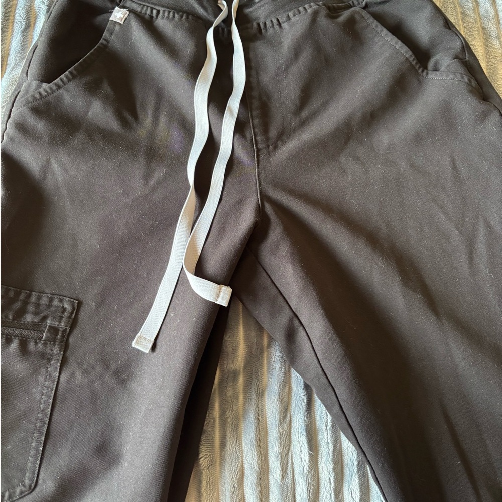 Figs women’s Black scrub joggers